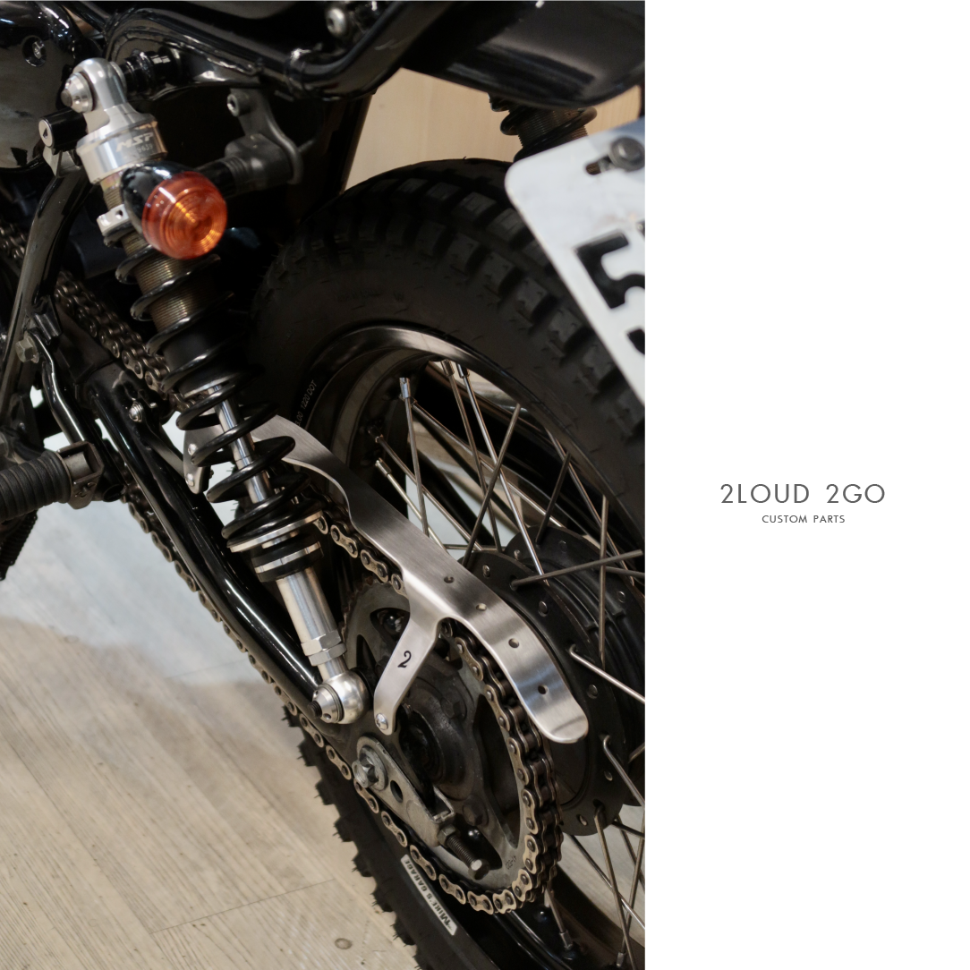 SUZUKI TU250 CHAIN COVER