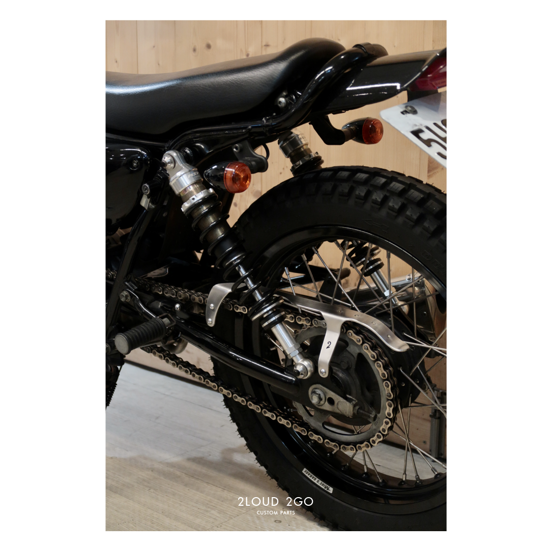 SUZUKI TU250 CHAIN COVER